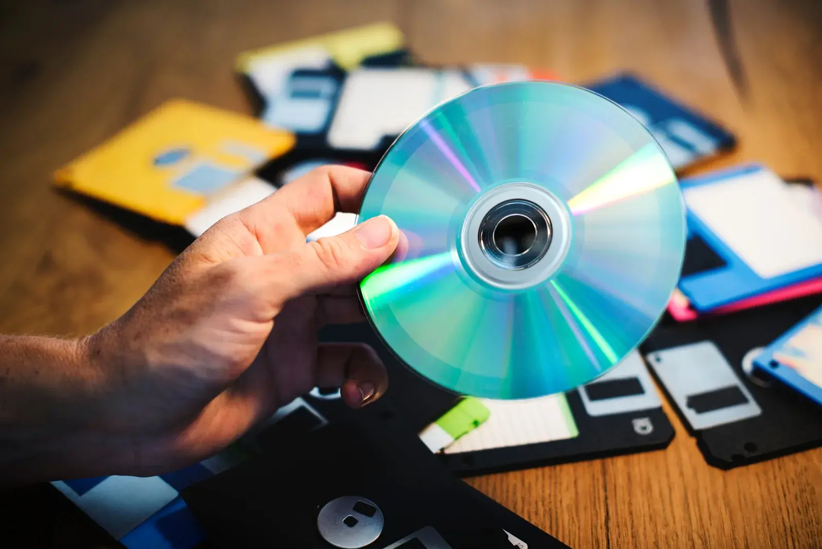 Understanding the Difference Between DVD and CD